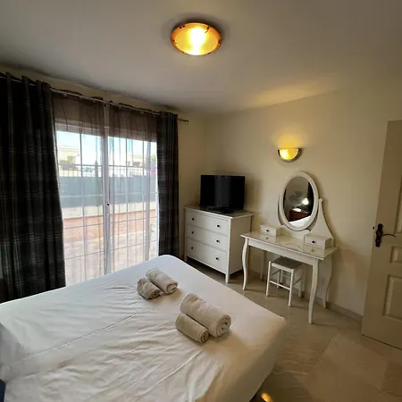 Cozy In 60 M² With Shared Pool Apartament *