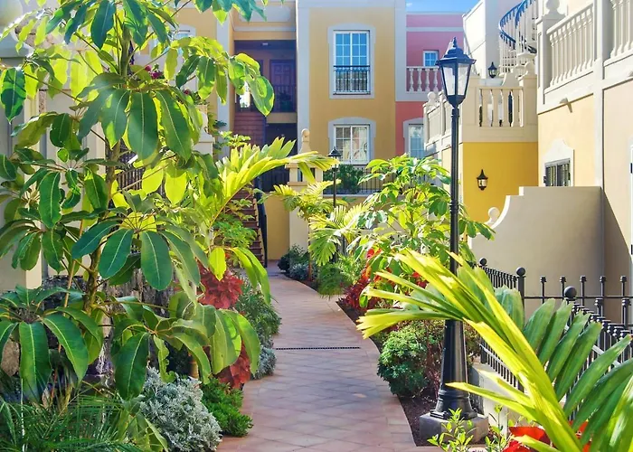 Cozy In 60 M² With Shared Pool بالم مار