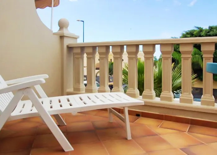 شقة Cozy In 60 M² With Shared Pool