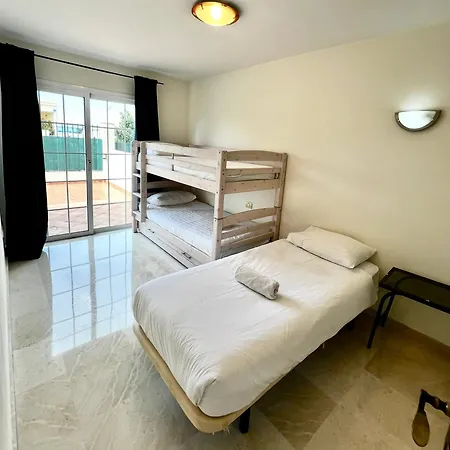 Cozy In 60 M² With Shared Pool * Palm-mar