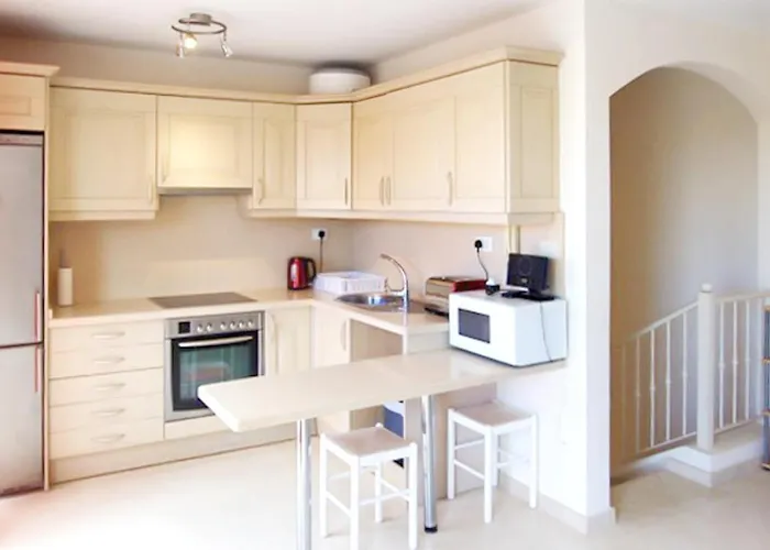 Cozy In 60 M² With Shared Pool *