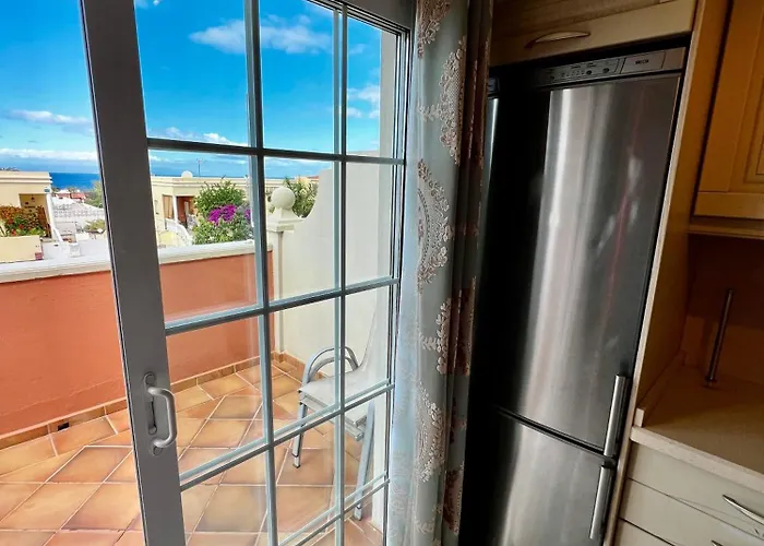 Cozy In 60 M² With Shared Pool