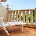 Apartman Cozy In 60 M² With Shared Pool
