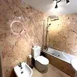 Cozy In 60 M² With Shared Pool Apartman
