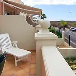 Cozy In 60 M² With Shared Pool