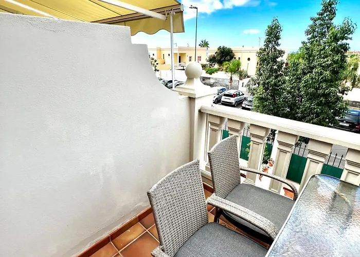 アパート Cozy In 60 M² With Shared Pool